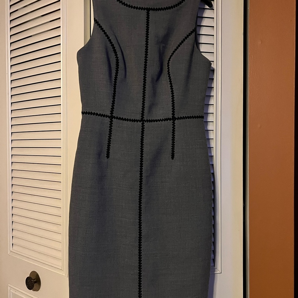 Club Monaco sheath dress. Size 2